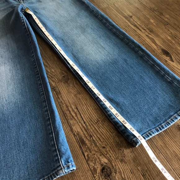 Madewell Slim Wide Leg Crop Jeans With Button Fly - Picture 8 of 8